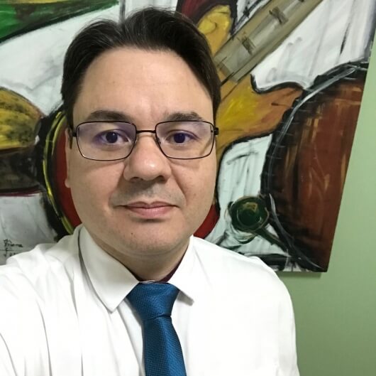 Dr. Alex Carvalho Faria 