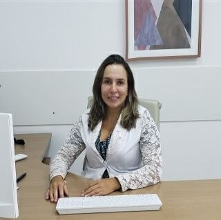 Dra. Ana Karina Santos 