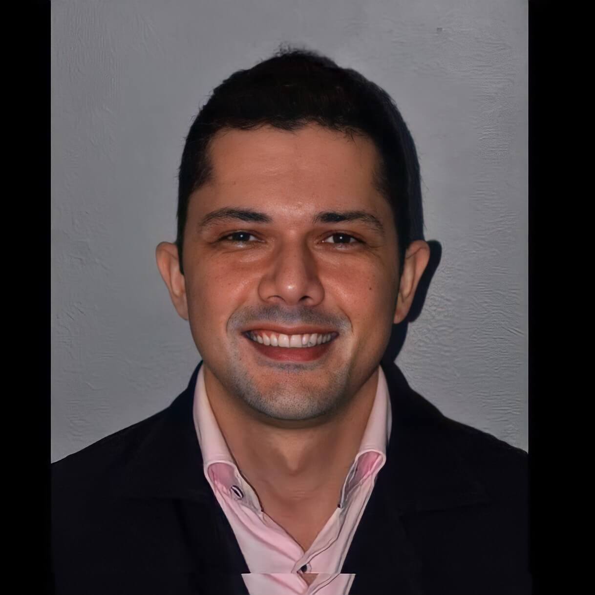 Dr. Rodrigo Sicuti Cruz