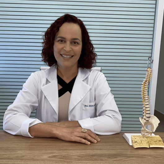 Especialista em Dor na Coluna em Uberlândia: Dra. Simone Martinelli dos Reis 