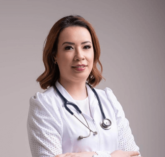 Dra. Ana Paula Izumida Martins
