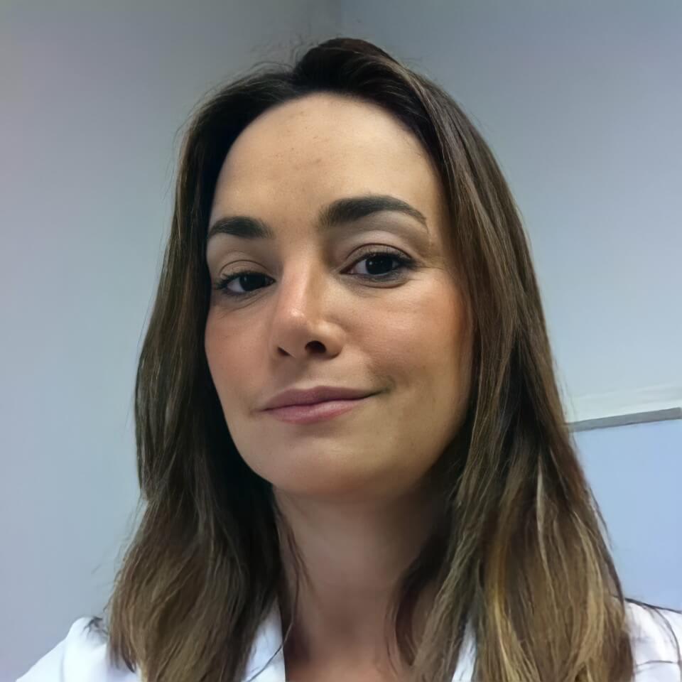 Dra. Renata Torres