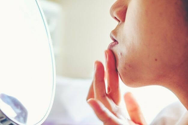 Acnes Maringá: Fatores que levam ao surgimento das Acnes.