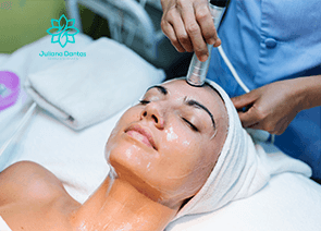 Rejuvenescimento facial a e de mão