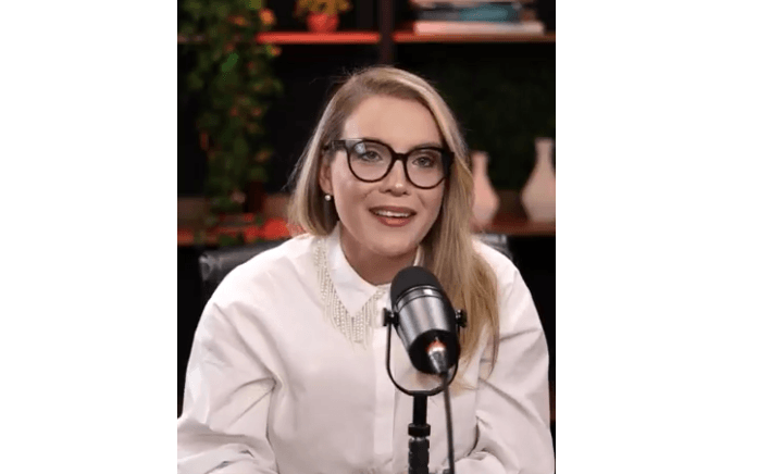 lterações de comportamento na infância e adolescência em Curitiba - Dra. Renata Larocca no podcast